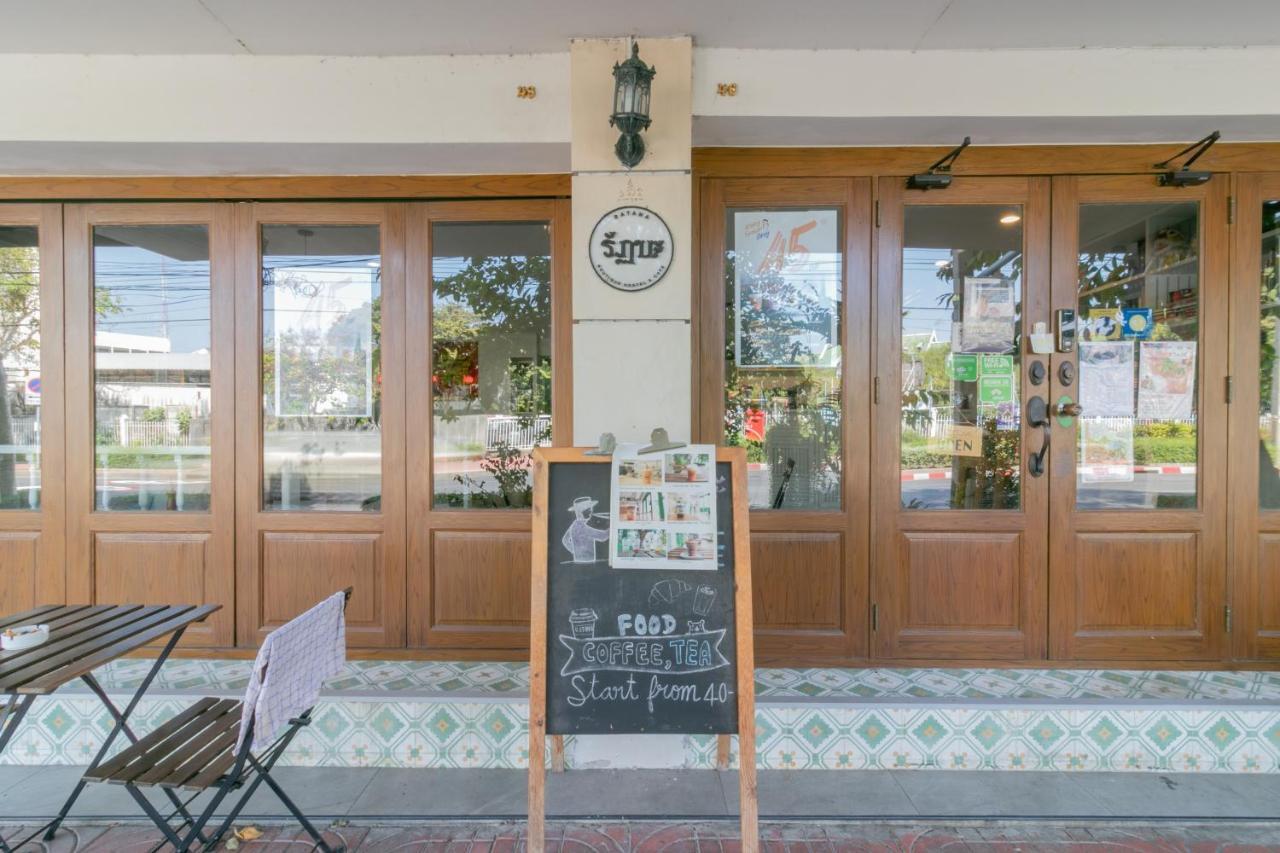 Ratana Boutique Hostel Bangkok Exterior photo