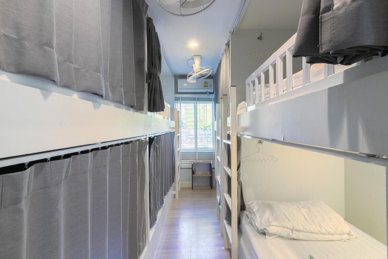 Ratana Boutique Hostel Bangkok Exterior photo